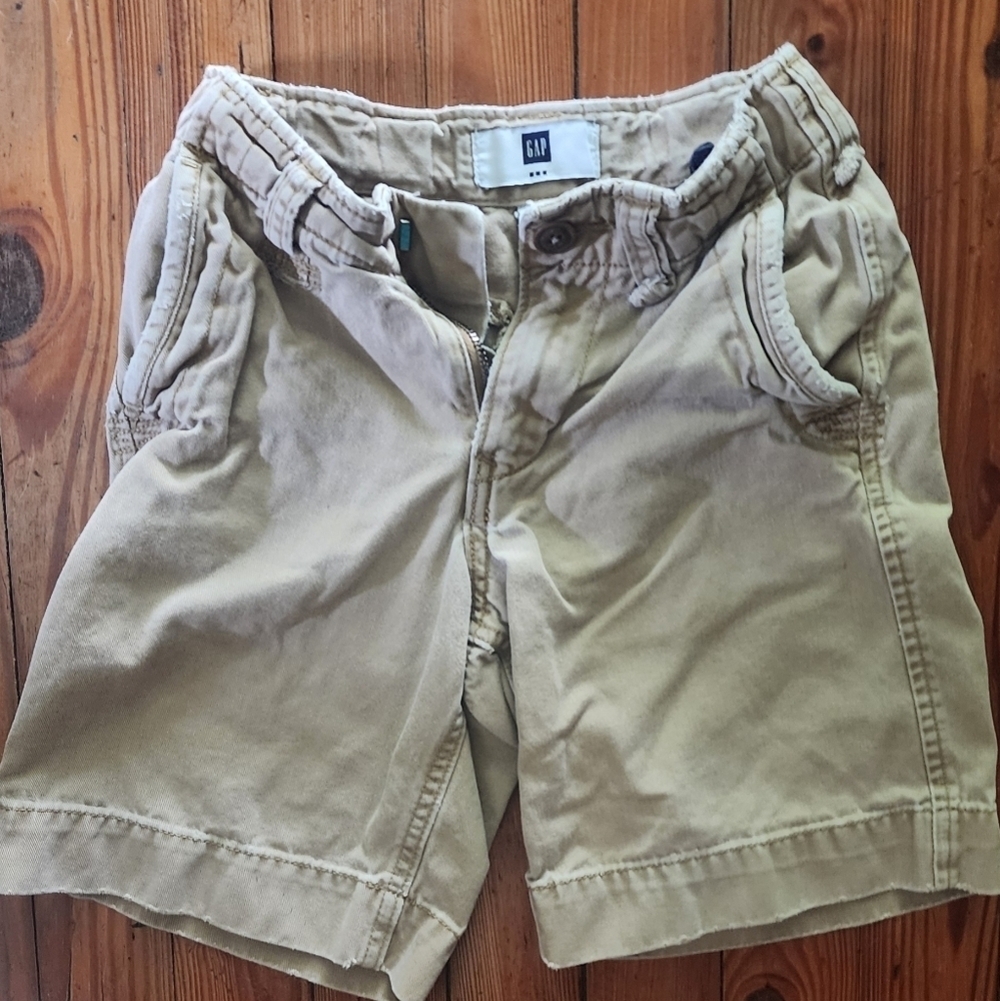 Unisex Vintage Gap Kids Size 5 Khaki Shorts
